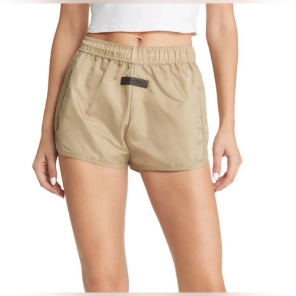 NWT Essentials Fear Of God Women's Desert Taupe Running Shorts, MED